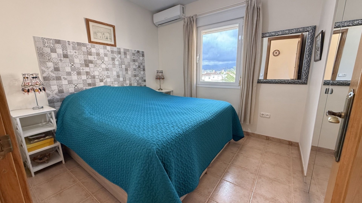 Villa for sale in Coín