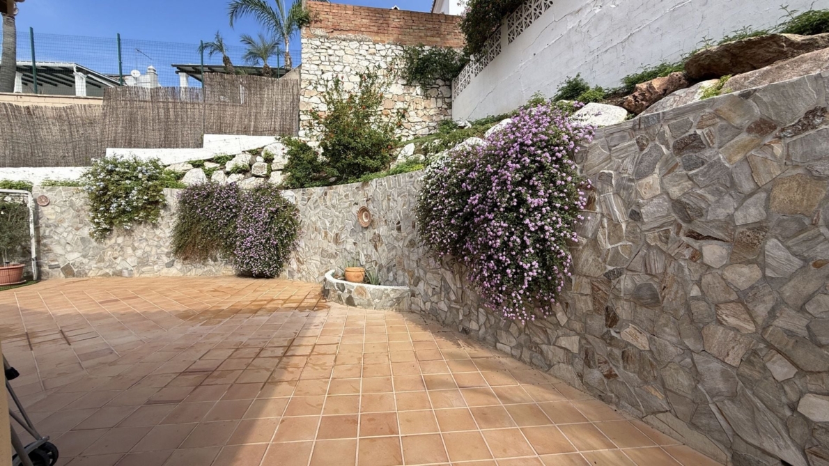 Villa for sale in Coín