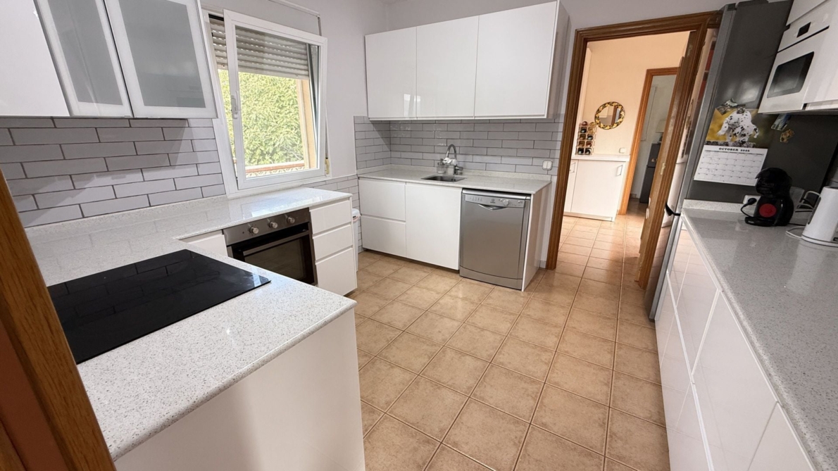 Villa for sale in Coín