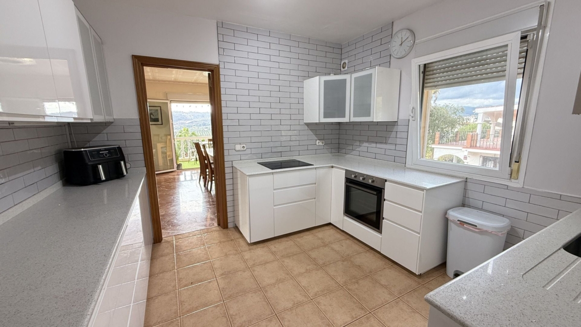 Villa for sale in Coín