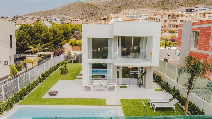 Villa for sale in Finestrat