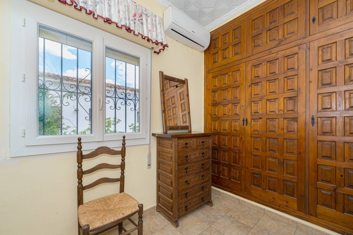 Villa for sale in Parcent