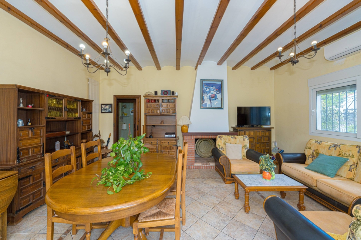 Villa for sale in Parcent