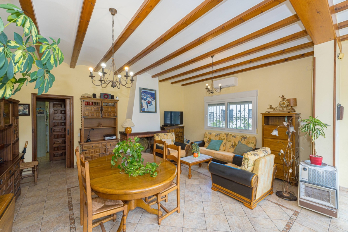 Villa for sale in Parcent