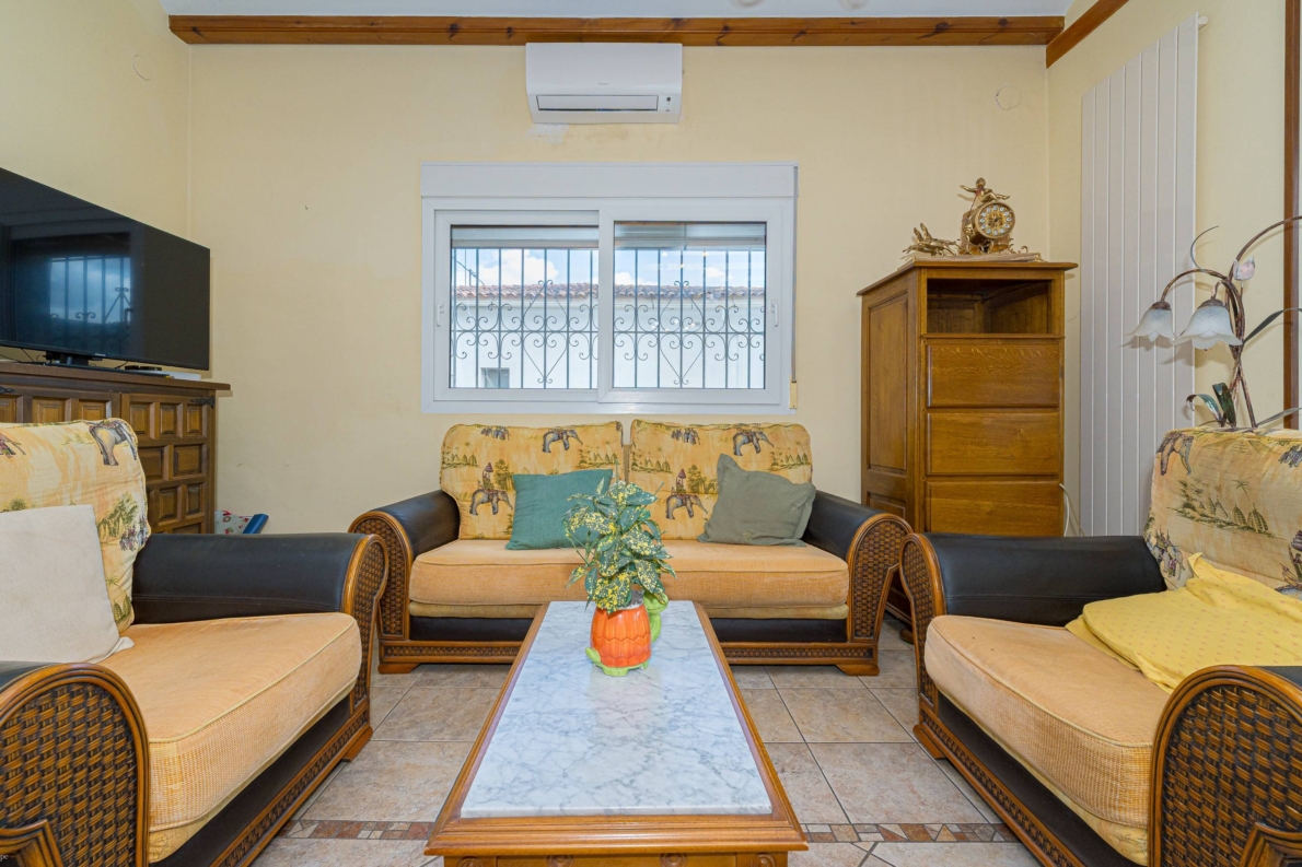 Villa for sale in Parcent