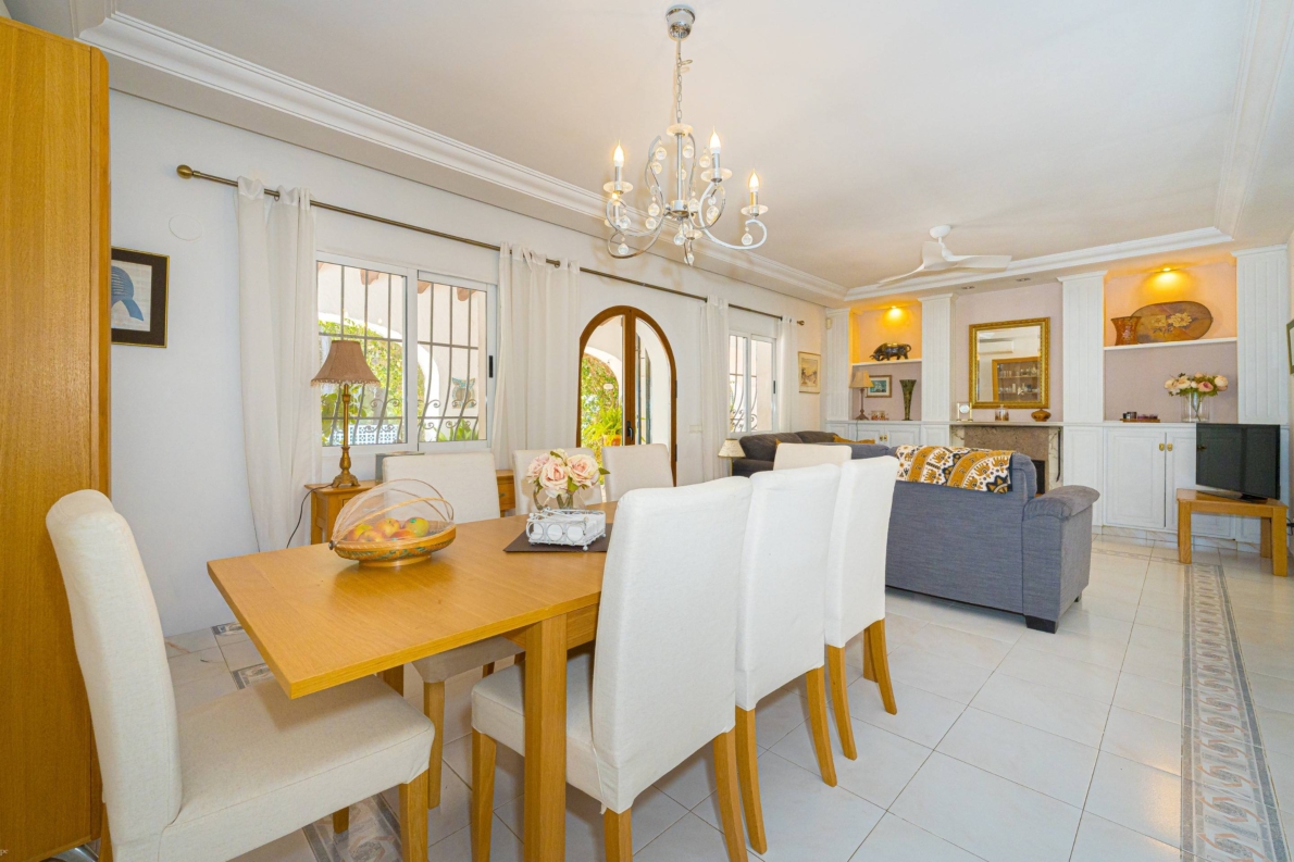 Villa for sale in Denia