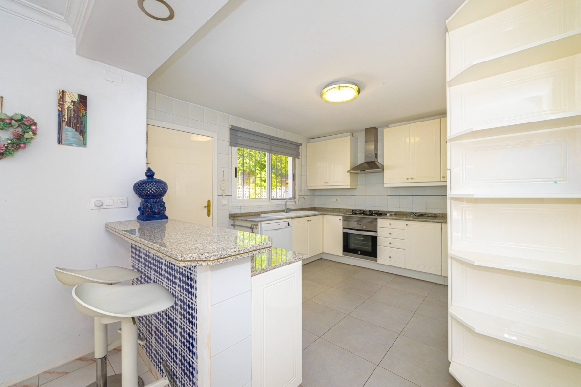 Villa for sale in Denia