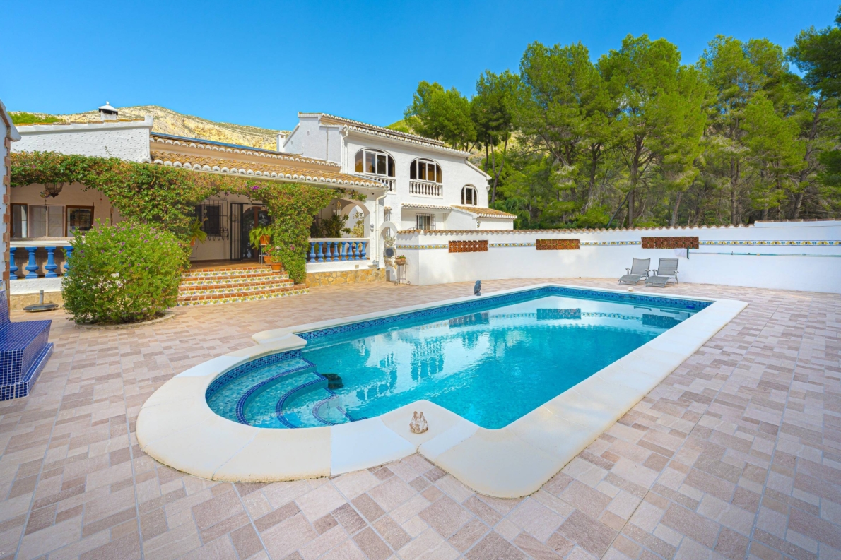Villa for sale in Denia