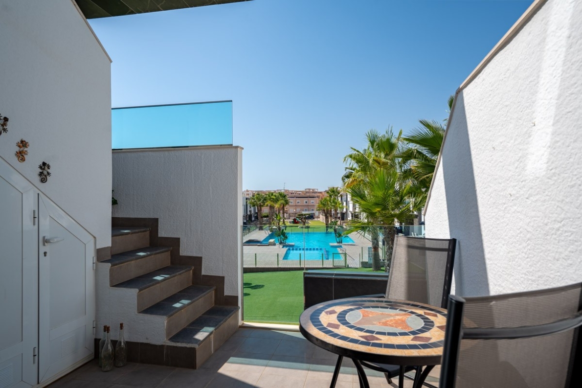Penthouse for sale in Punta Prima