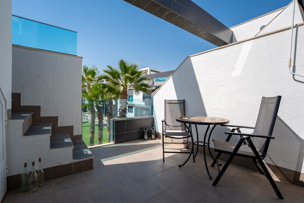 Penthouse for sale in Punta Prima