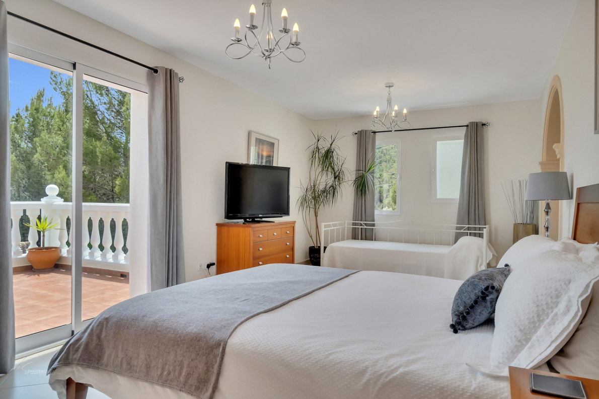 Villa for sale in Benigembla