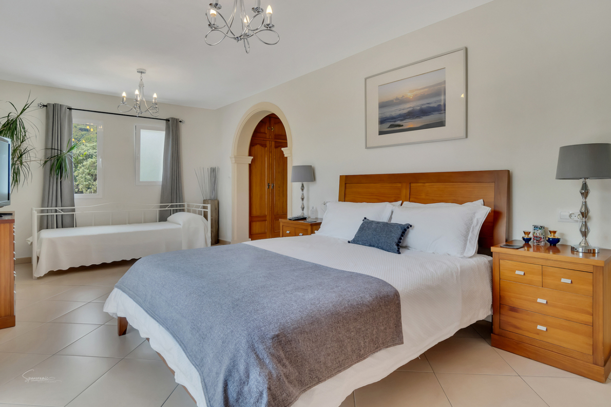 Villa for sale in Benigembla