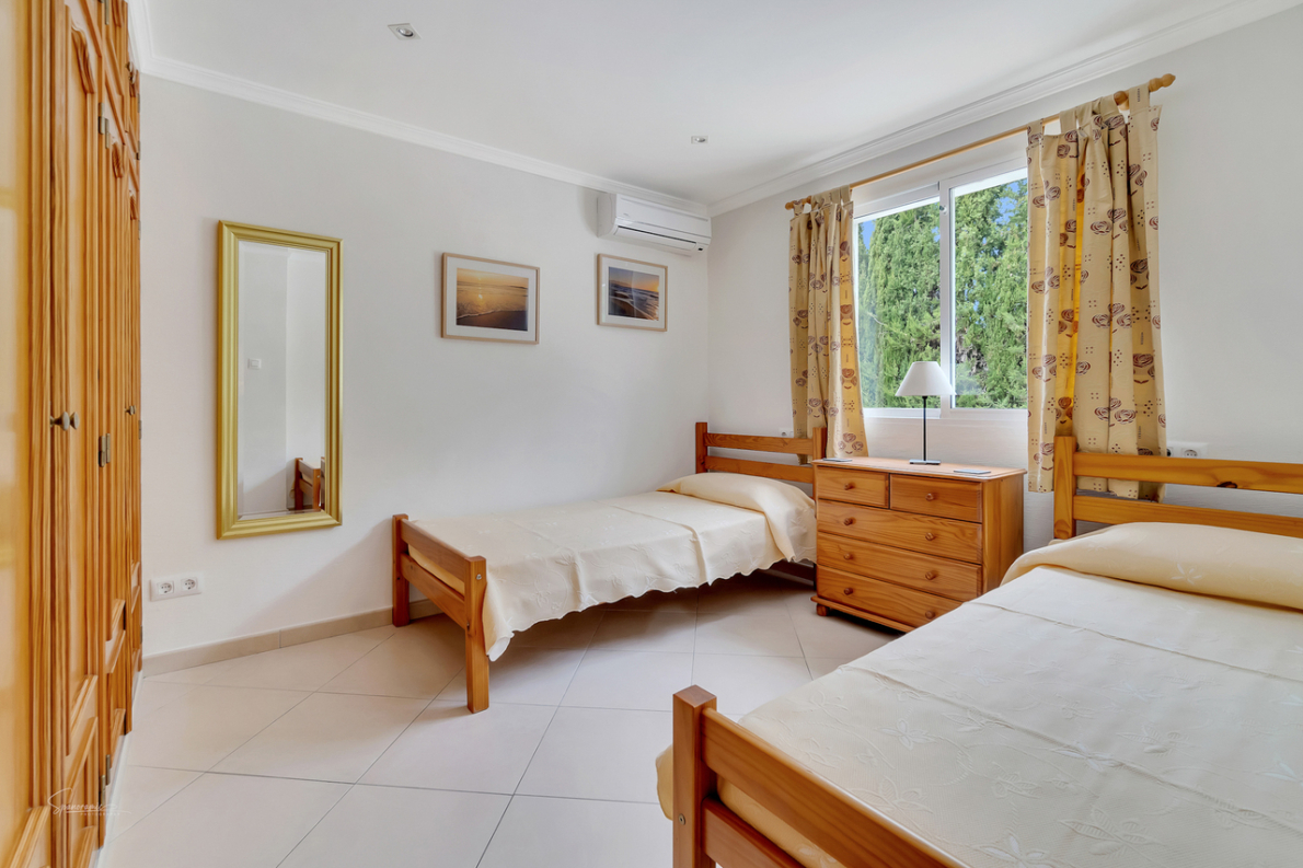 Villa for sale in Benigembla