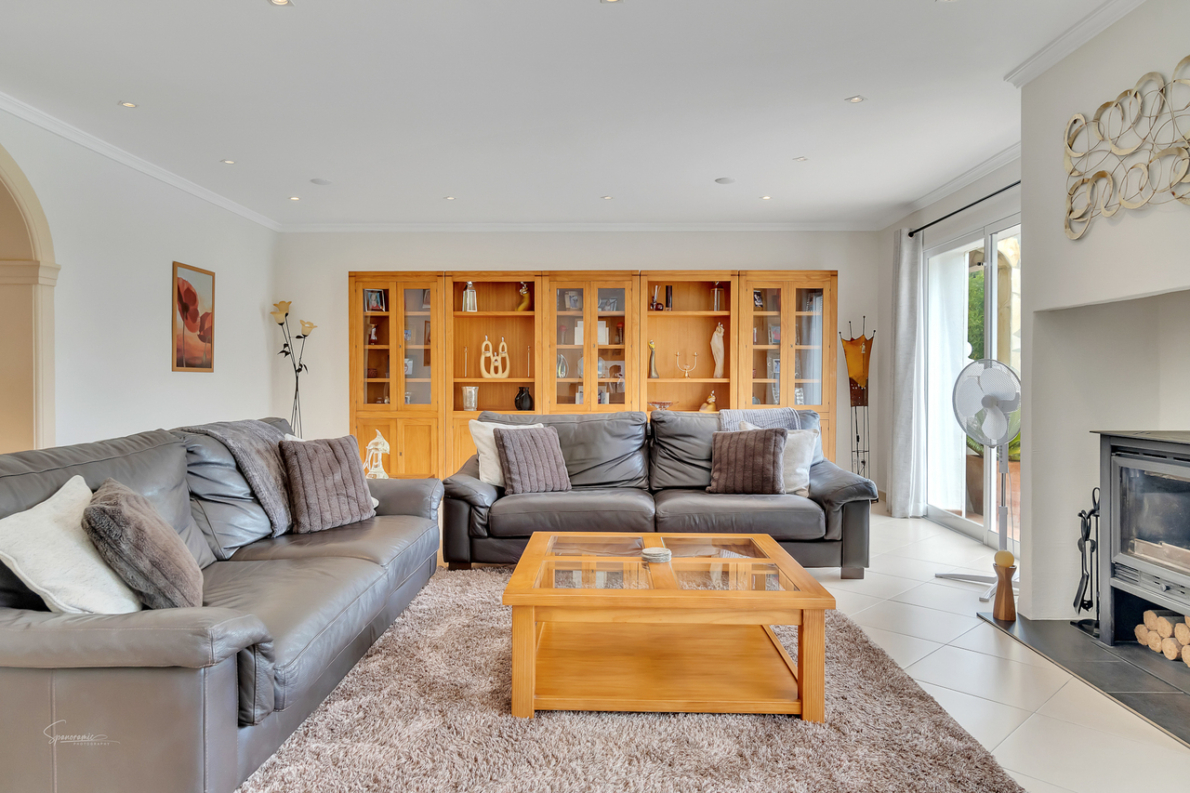 Villa for sale in Benigembla
