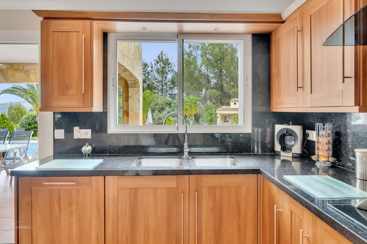 Villa for sale in Benigembla