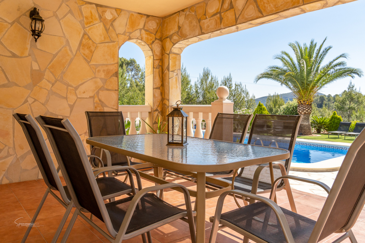 Villa for sale in Benigembla