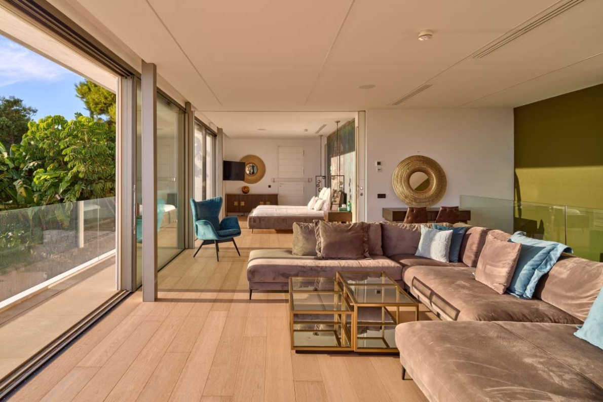 Villa for sale in Cap Martinet
