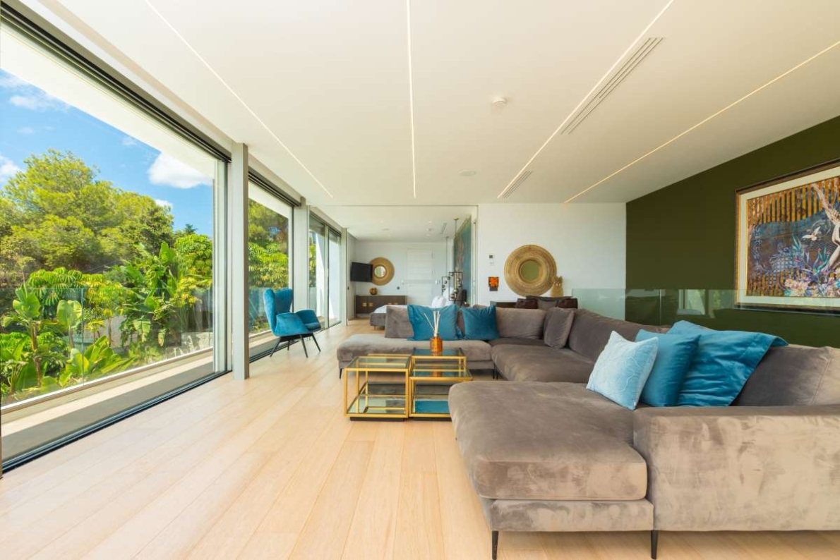 Villa for sale in Cap Martinet