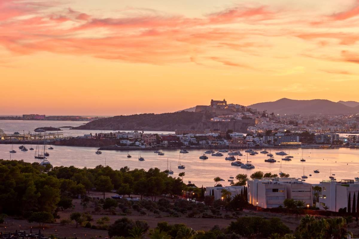 Villa for sale in Cap Martinet