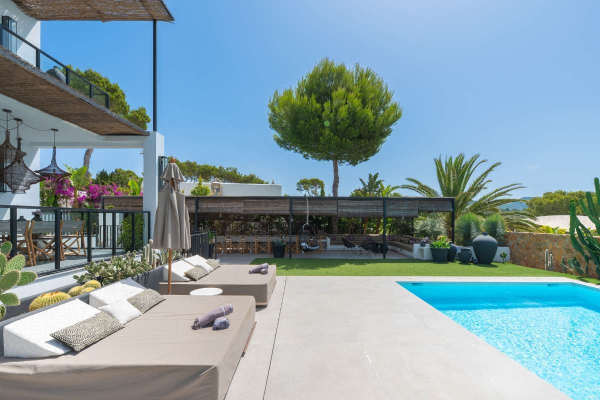 Villa for sale in Cala Conta