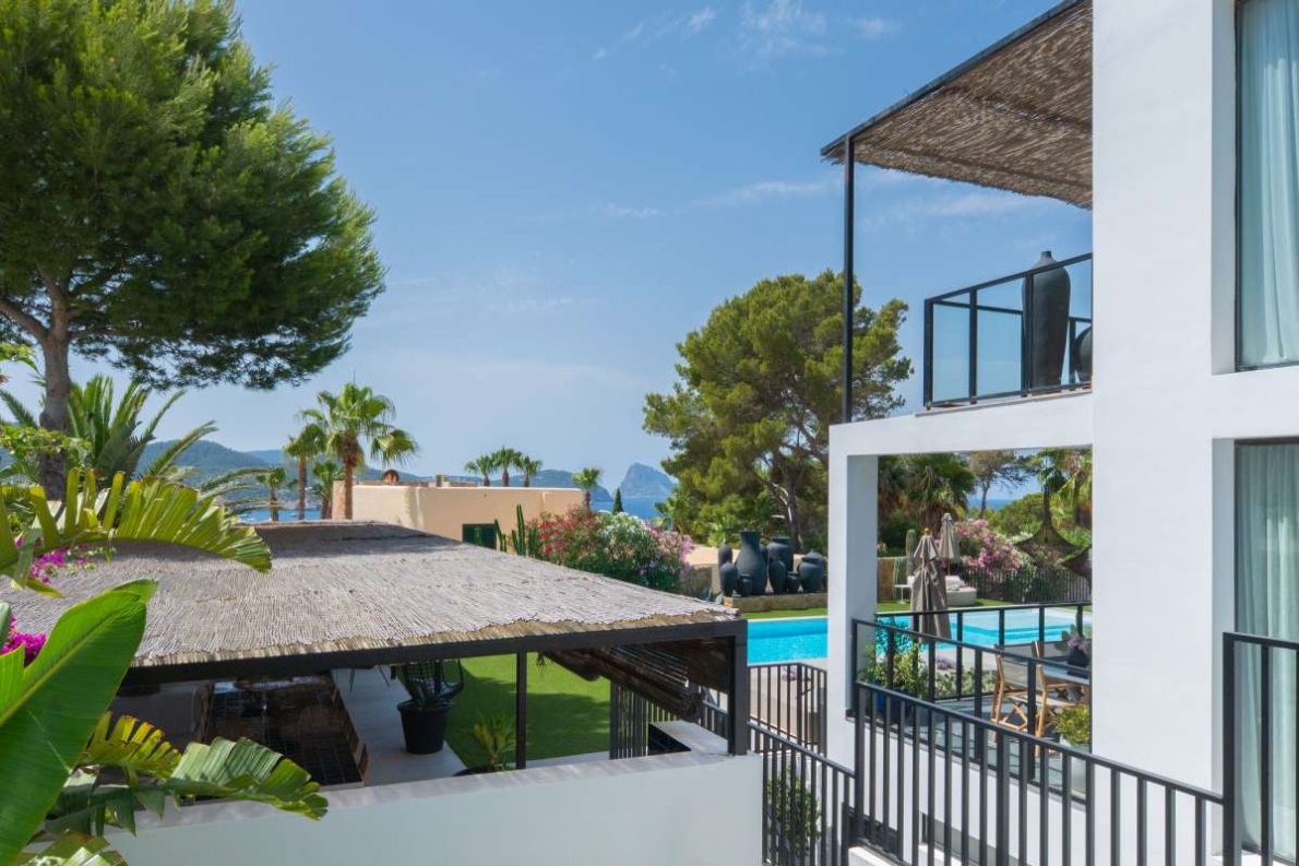 Villa for sale in Cala Conta