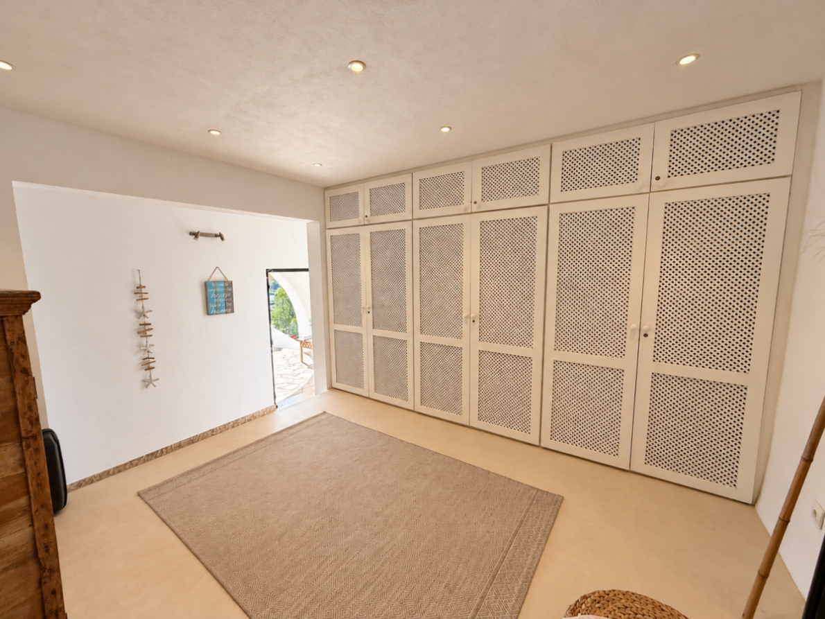 DP-91-760659-18 Villa for sale in Cala Llonga