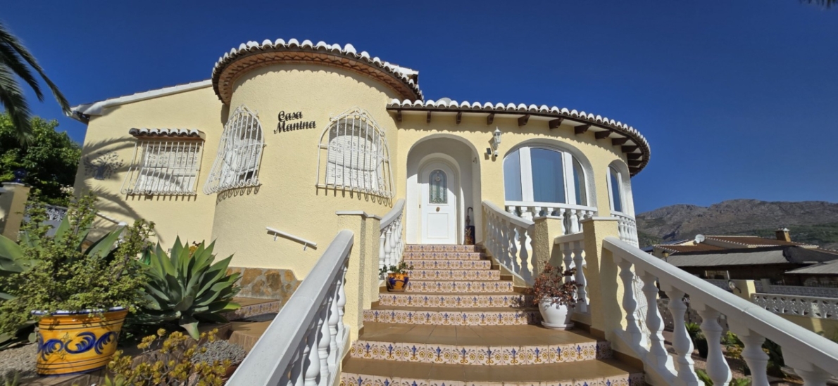 Villa for sale in Orba