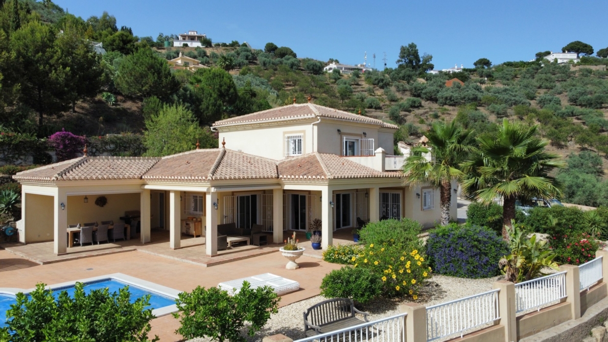 Villa for sale in Arenas