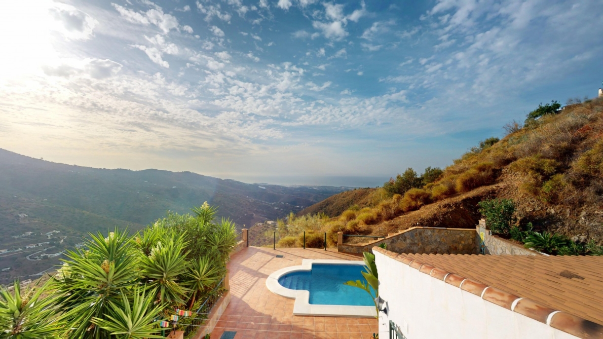 Villa for sale in Arenas